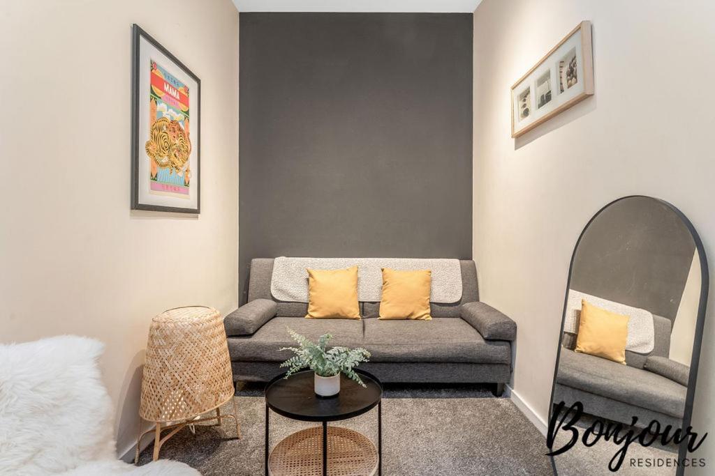 Spacious 2Br-1Ba - Grassmarket - Free Parking By Bonjour Residences Edinburgh Exterior photo